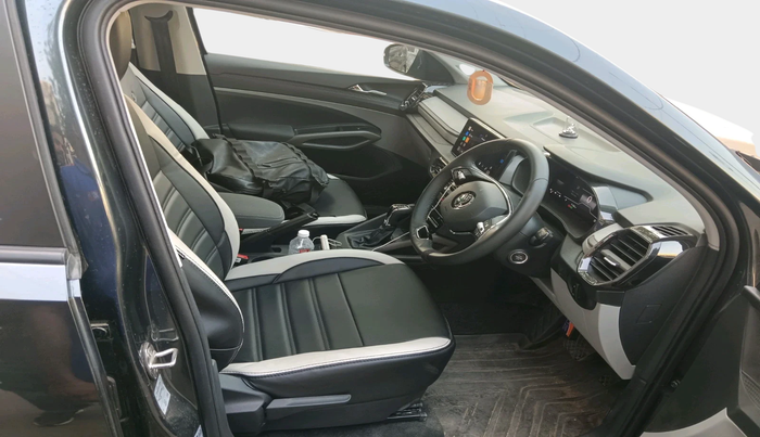 2025 Skoda Kylaq Signature Plus AT, Petrol, Automatic, 1,150 km, interior