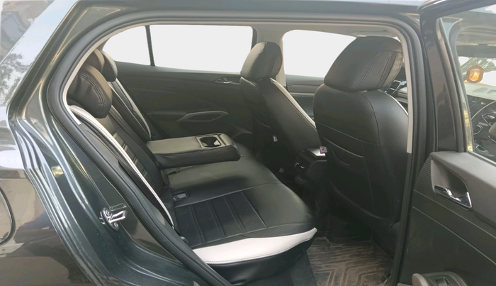 2025 Skoda Kylaq Signature Plus AT, Petrol, Automatic, 1,150 km, interior