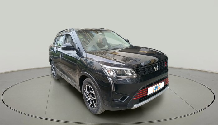 2022 Mahindra XUV300 W8 1.2 PETROL, Petrol, Manual, 42,736 km, exterior