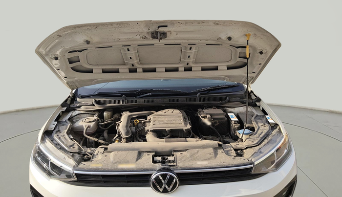 2023 Volkswagen VIRTUS HIGHLINE TSI 1.0 MT, Petrol, Manual, 30,551 km, exterior