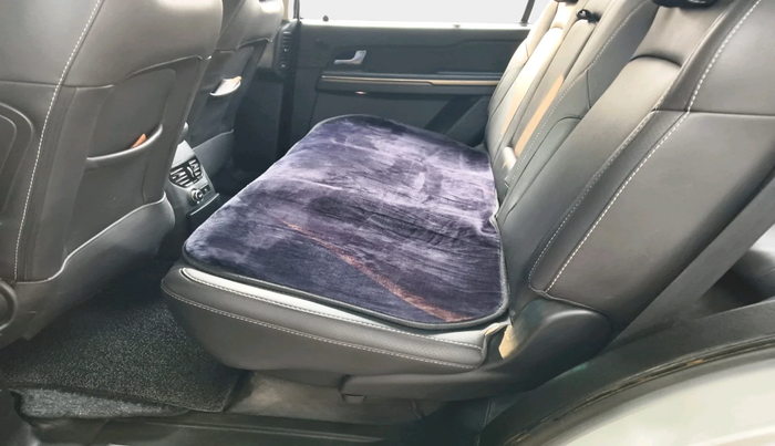 2017 Tata Hexa XT 4X2 7 STR, Diesel, Manual, 2,15,222 km, interior