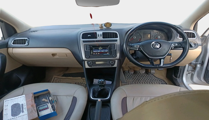 2016 Volkswagen Polo HIGHLINE1.5L, Diesel, Manual, 88,540 km, interior