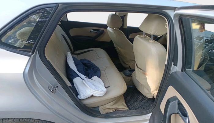 2016 Volkswagen Polo HIGHLINE1.5L, Diesel, Manual, 88,540 km, interior