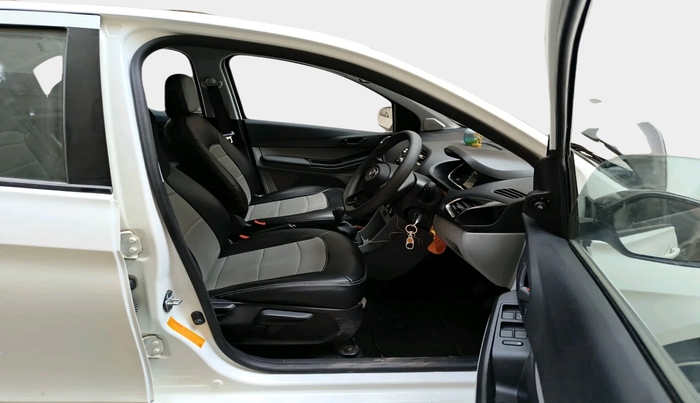 2023 Tata Tiago XT PETROL, Petrol, Manual, 23,333 km, interior