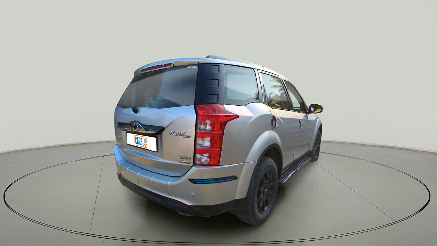 2016 Mahindra XUV500 W10 AT, Diesel, Automatic, 85,600 km, exterior