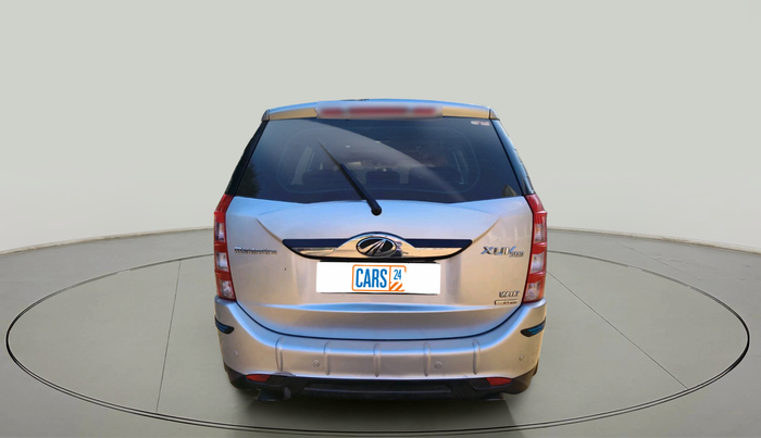 2016 Mahindra XUV500 W10 AT, Diesel, Automatic, 85,524 km, exterior