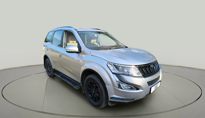 2016 Mahindra XUV500 W10 AT, Diesel, Automatic, 85,524 km, exterior