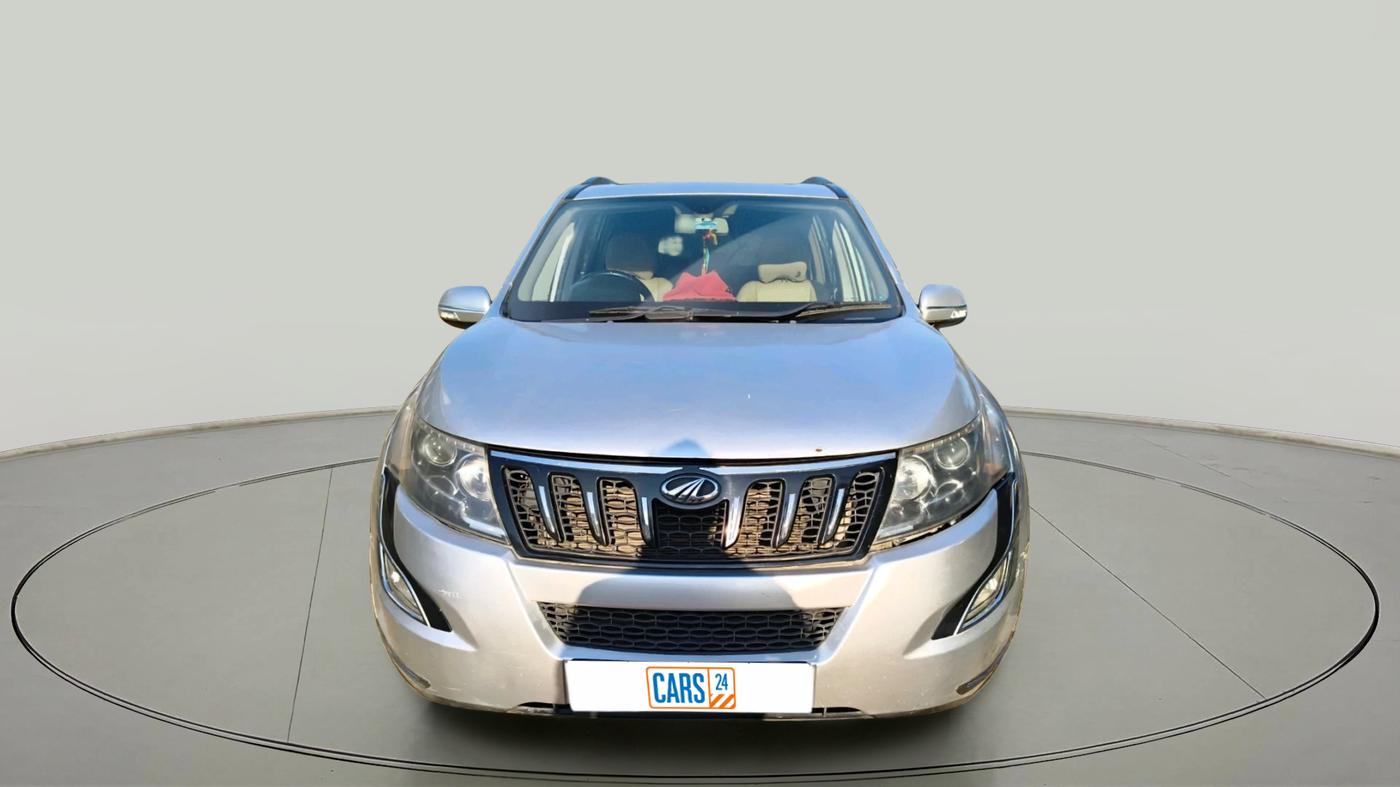 2016 Mahindra XUV500 W10 AT, Diesel, Automatic, 85,600 km, exterior
