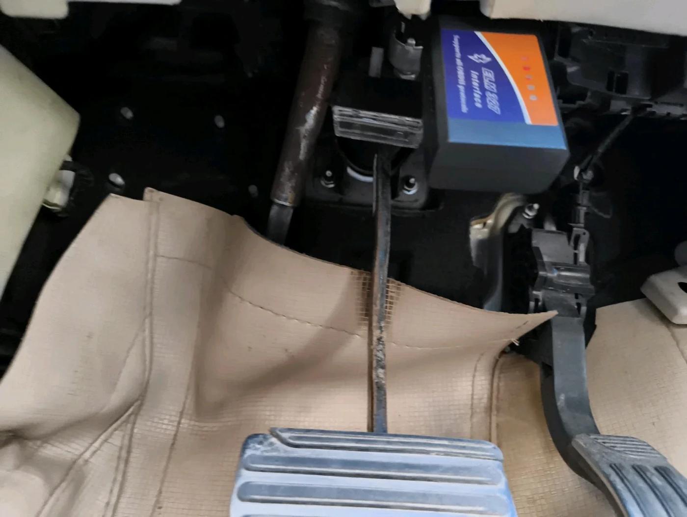 2016 Mahindra XUV500 W10 AT, Diesel, Automatic, 85,600 km, interior