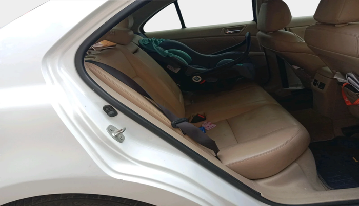 2011 Maruti Kizashi 2.4L MT, Petrol, Manual, 91,572 km, interior