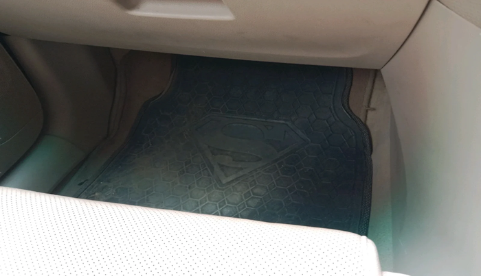 2011 Maruti Kizashi 2.4L MT, Petrol, Manual, 91,572 km, interior