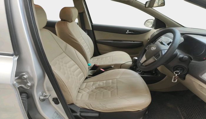 2011 Hyundai i20 SPORTZ 1.2, Petrol, Manual, 74,607 km, interior