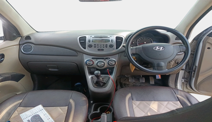 2015 Hyundai i10 SPORTZ 1.1, Petrol, Manual, 1,48,121 km, interior