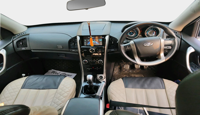 2019 Mahindra XUV500 W11, Diesel, Manual, 52,195 km, interior