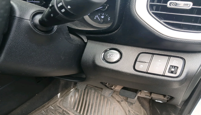 2021 Hyundai VENUE SX (O) 1.5 CRDI, Diesel, Manual, 1,25,636 km, interior