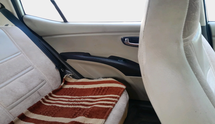 2013 Hyundai i10 MAGNA 1.1, Petrol, Manual, 1,57,348 km, interior