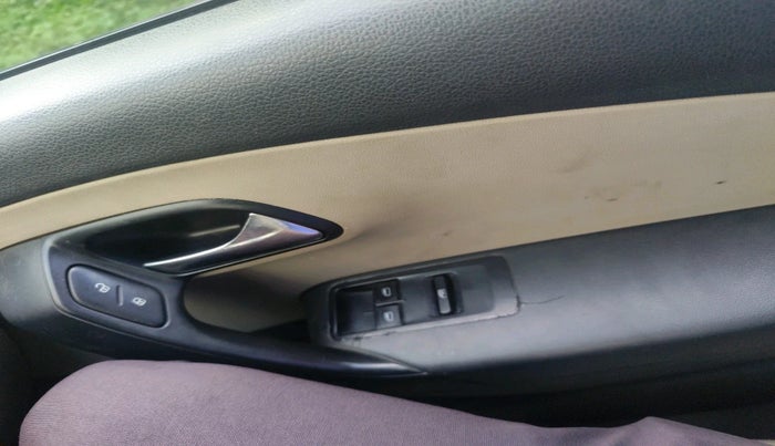 2011 Volkswagen Polo COMFORTLINE 1.2L, Diesel, Manual, 1,05,136 km, interior