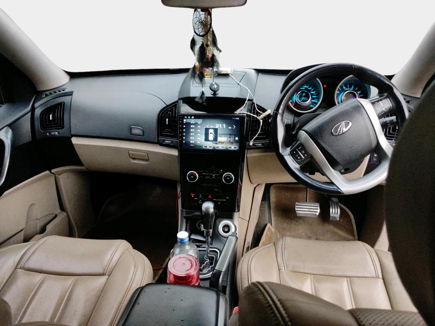 2017 Mahindra XUV500 W10 AWD AT, Diesel, Automatic, 1,19,000 km, interior