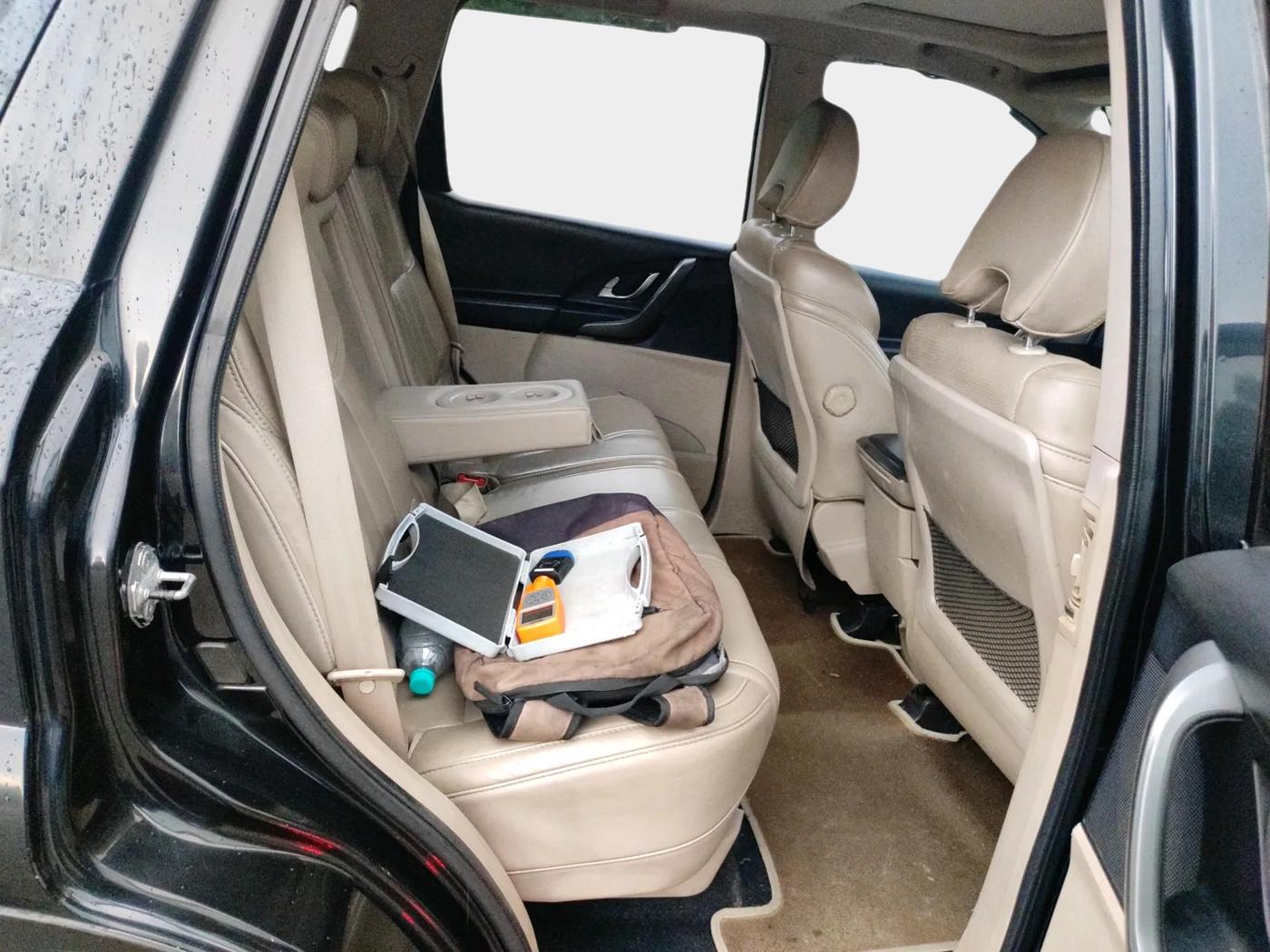2017 Mahindra XUV500 W10 AWD AT, Diesel, Automatic, 1,19,000 km, interior