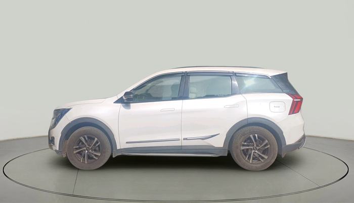 2024 Mahindra XUV700 AX 5 P AT 5 STR, Petrol, Automatic, 34,143 km, exterior