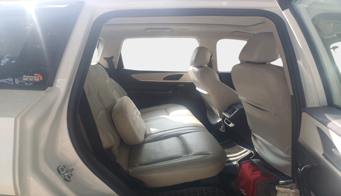 2024 Mahindra XUV700 AX 5 P AT 5 STR, Petrol, Automatic, 34,143 km, interior