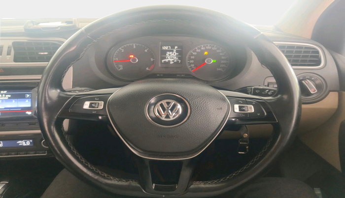 2016 Volkswagen Ameo HIGHLINE DSG 1.5 DIESEL , Diesel, Automatic, 1,70,773 km, interior