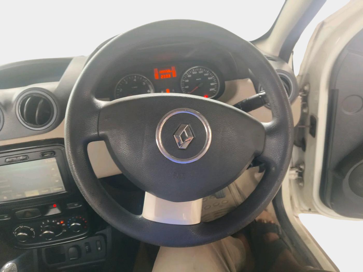 2013 Renault Duster 85 PS RXL DIESEL, Diesel, Manual, 1,39,558 km, interior