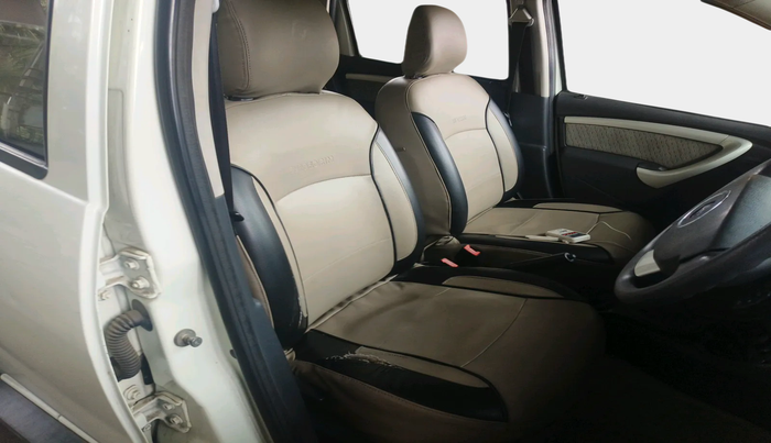 2013 Renault Duster 85 PS RXL DIESEL, Diesel, Manual, 1,39,558 km, interior