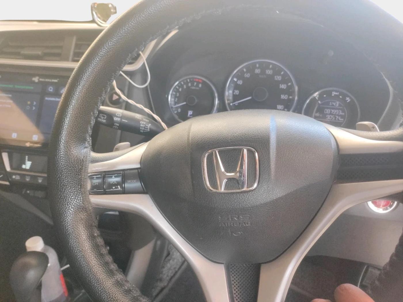 2016 Honda BR-V 1.5L I-VTEC V CVT, Petrol, Automatic, 87,993 km, interior