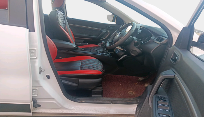 2021 Renault Kiger RXZ MT, Petrol, Manual, 46,298 km, interior