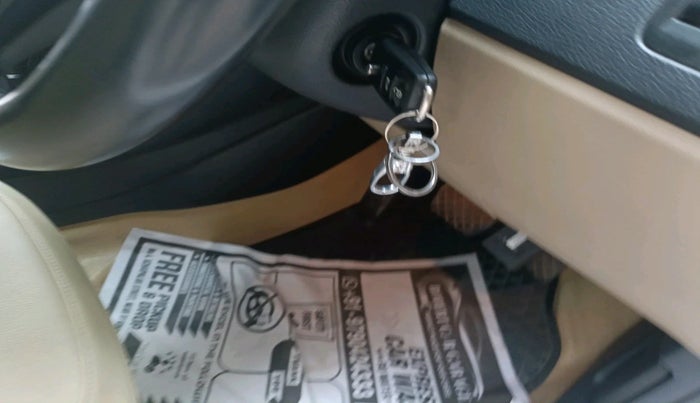 2017 Volkswagen Ameo HIGHLINE PLUS 1.5L AT 16 ALLOY, Diesel, Automatic, 90,285 km, interior