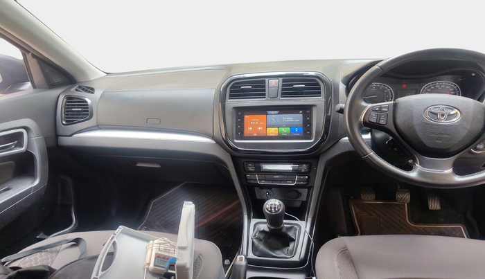 2022 Toyota URBAN CRUISER PREMIUM GRADE MT DUAL TONE, Petrol, Manual, 17,230 km, interior