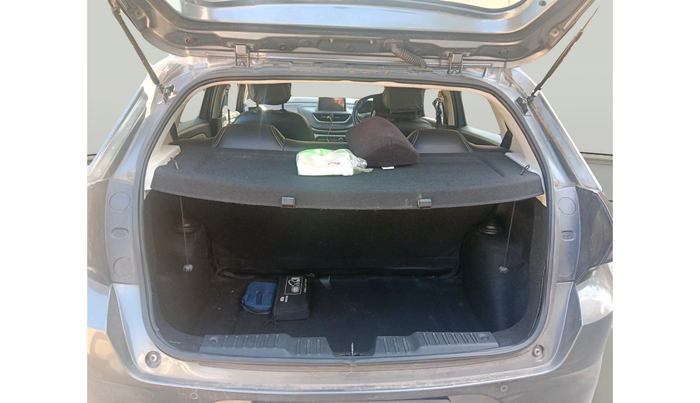 2022 Tata ALTROZ XT PETROL, Petrol, Manual, 61,218 km, exterior