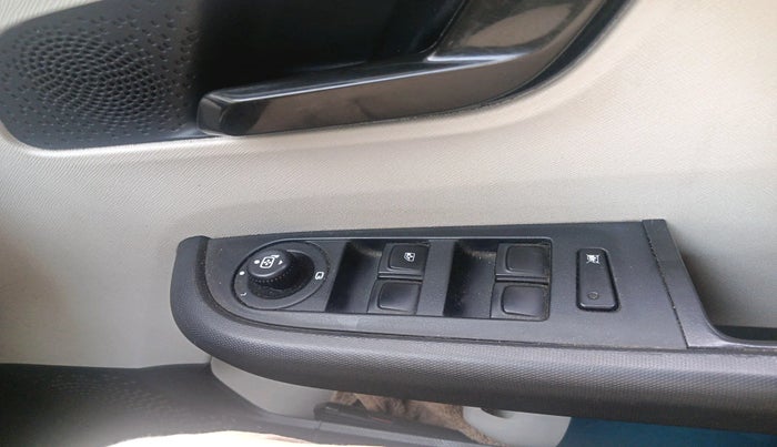 2022 Tata ALTROZ XT PETROL, Petrol, Manual, 61,218 km, interior