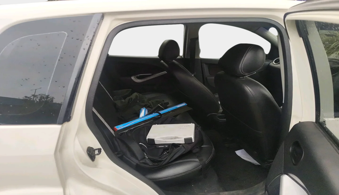 2010 Ford Figo TITANIUM 1.4 DIESEL, Diesel, Manual, 1,29,085 km, interior