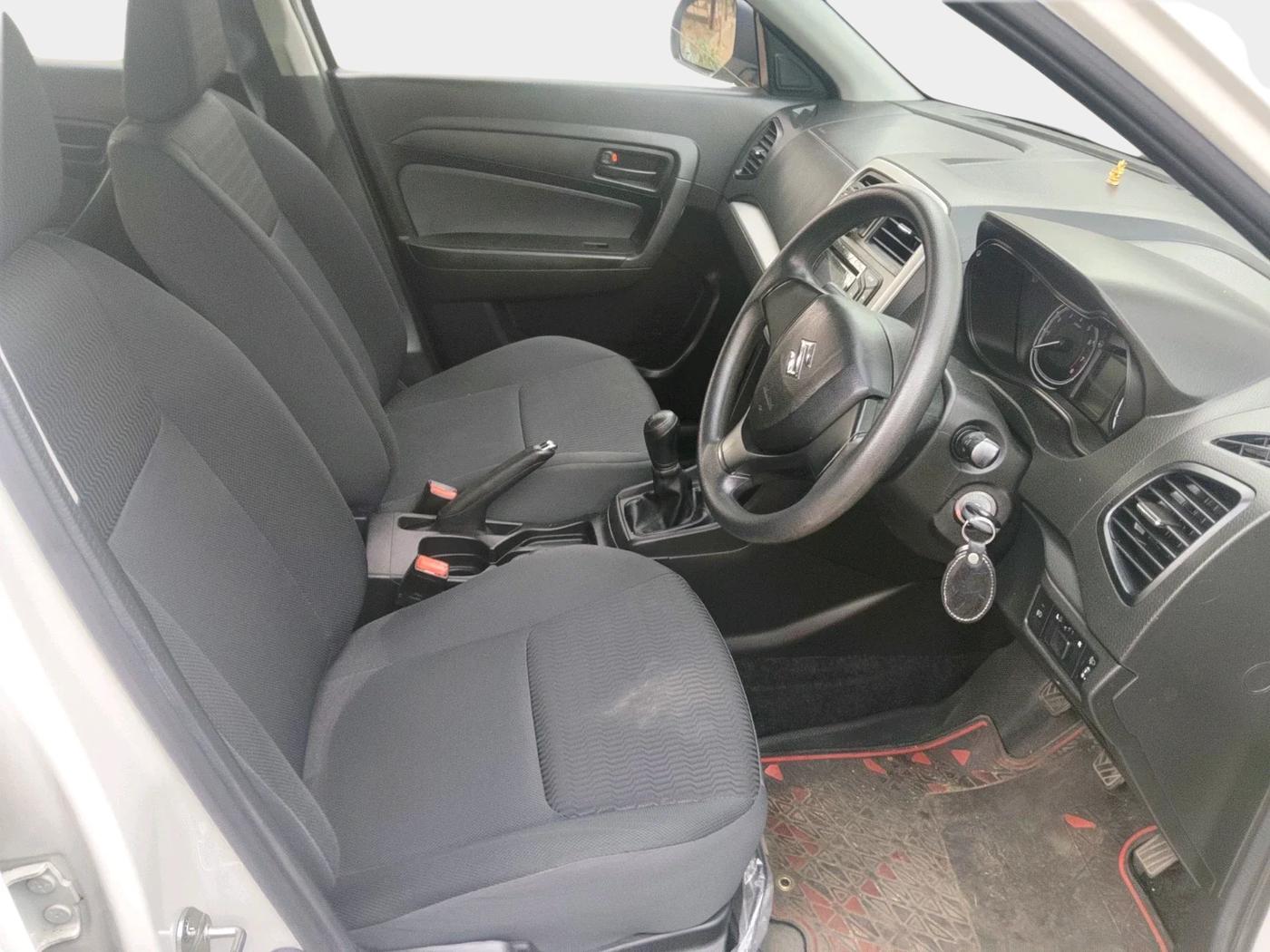 2021 Maruti Vitara Brezza LXI, Petrol, Manual, 19,850 km, interior