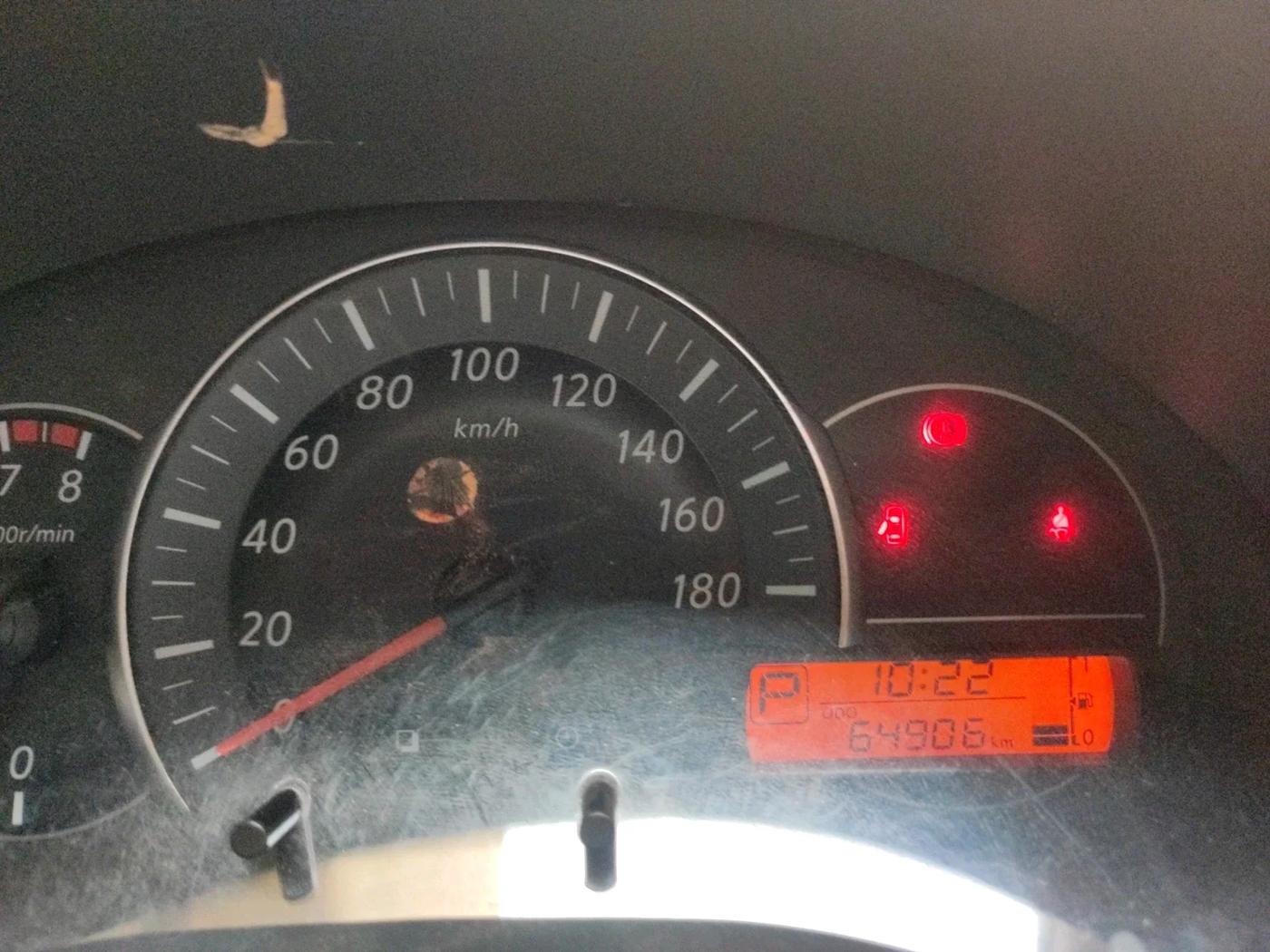 2014 Nissan Micra XV CVT, Petrol, Automatic, 64,906 km, interior