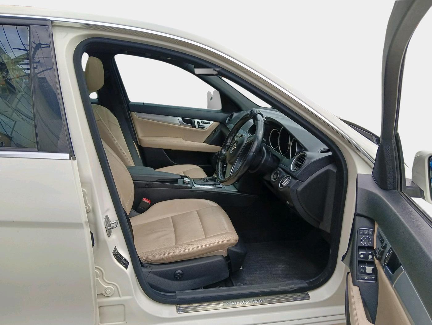 2013 Mercedes Benz C Class C 220 CDI Avantagarde, Diesel, Automatic, 74,500 km, interior