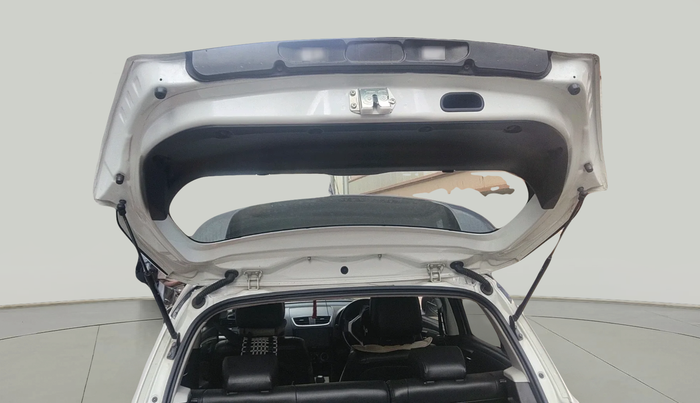 2016 Maruti Swift VXI, Petrol, Manual, 94,005 km, exterior