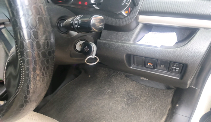 2016 Maruti Swift VXI, Petrol, Manual, 94,005 km, interior