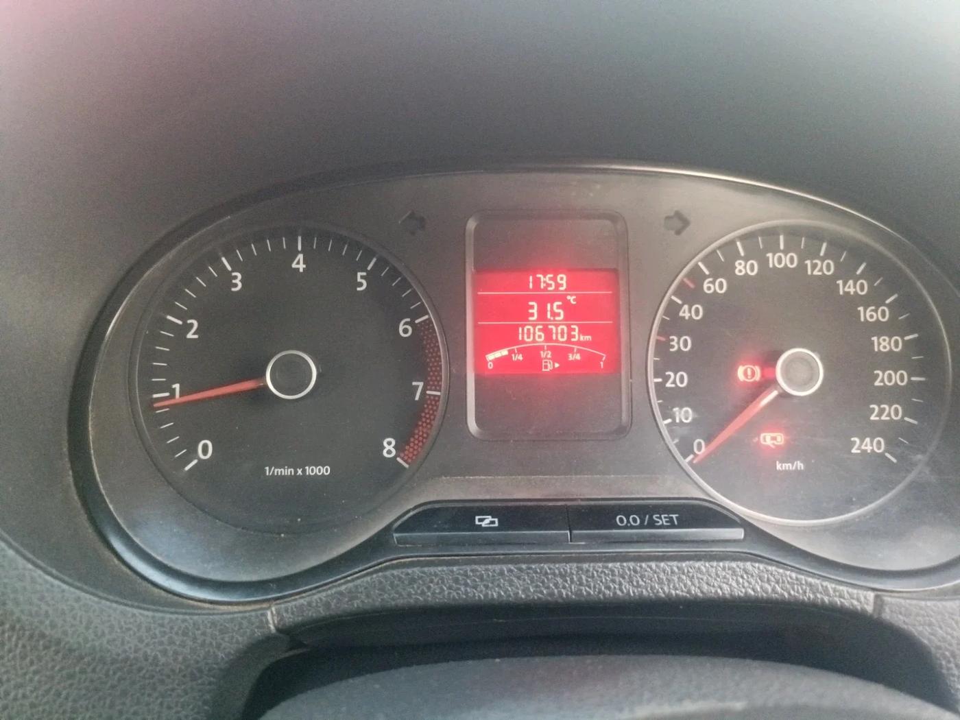 2011 Volkswagen Polo TRENDLINE 1.2L PETROL, Petrol, Manual, 1,06,703 km, interior