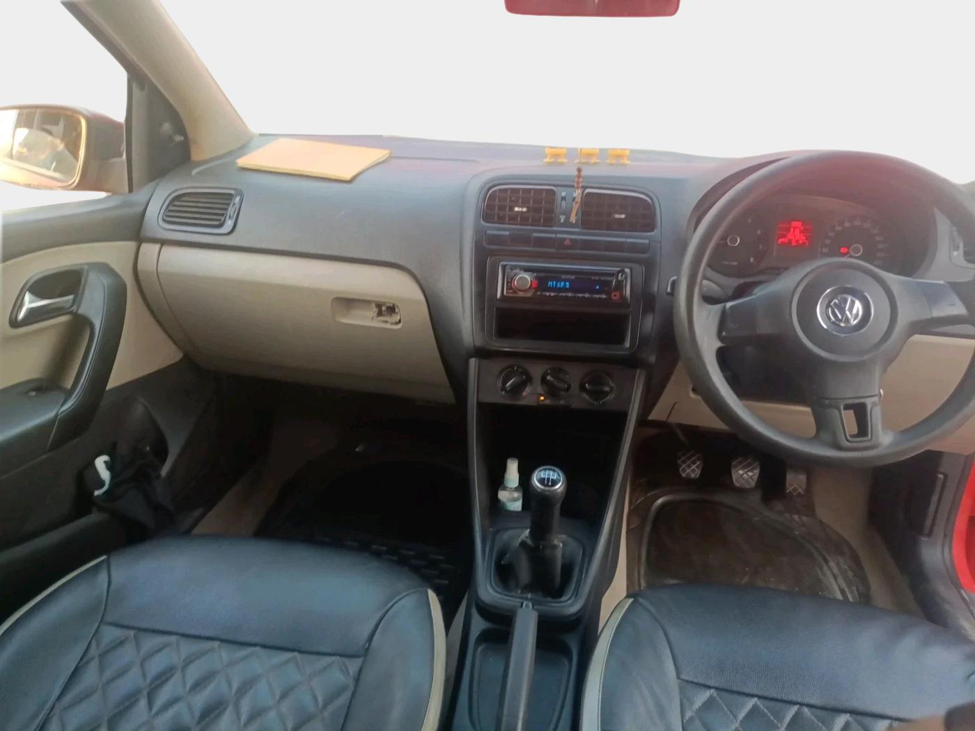 2011 Volkswagen Polo TRENDLINE 1.2L PETROL, Petrol, Manual, 1,06,703 km, interior