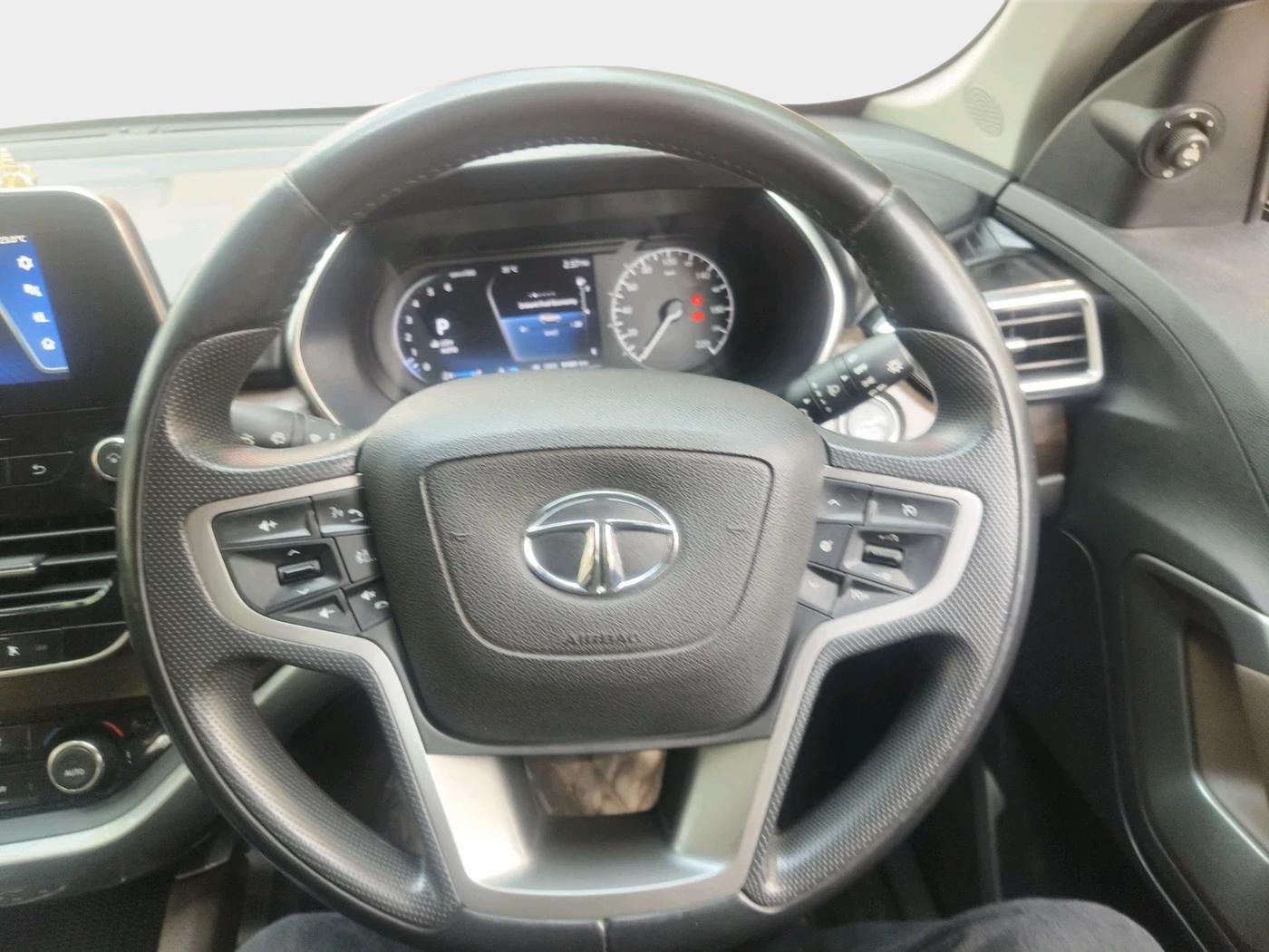 2020 Tata Harrier XZA PLUS 2.0L, Diesel, Automatic, 91,931 km, interior