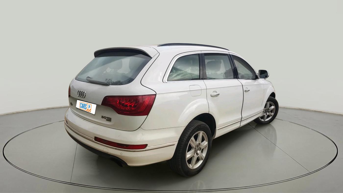 2011 Audi Q7 3.0 TDI QUATTRO, Diesel, Automatic, 1,24,142 km, exterior
