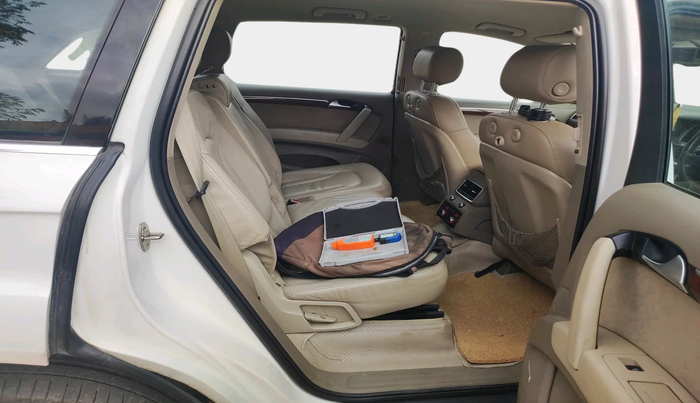 2011 Audi Q7 3.0 TDI QUATTRO, Diesel, Automatic, 1,24,141 km, interior