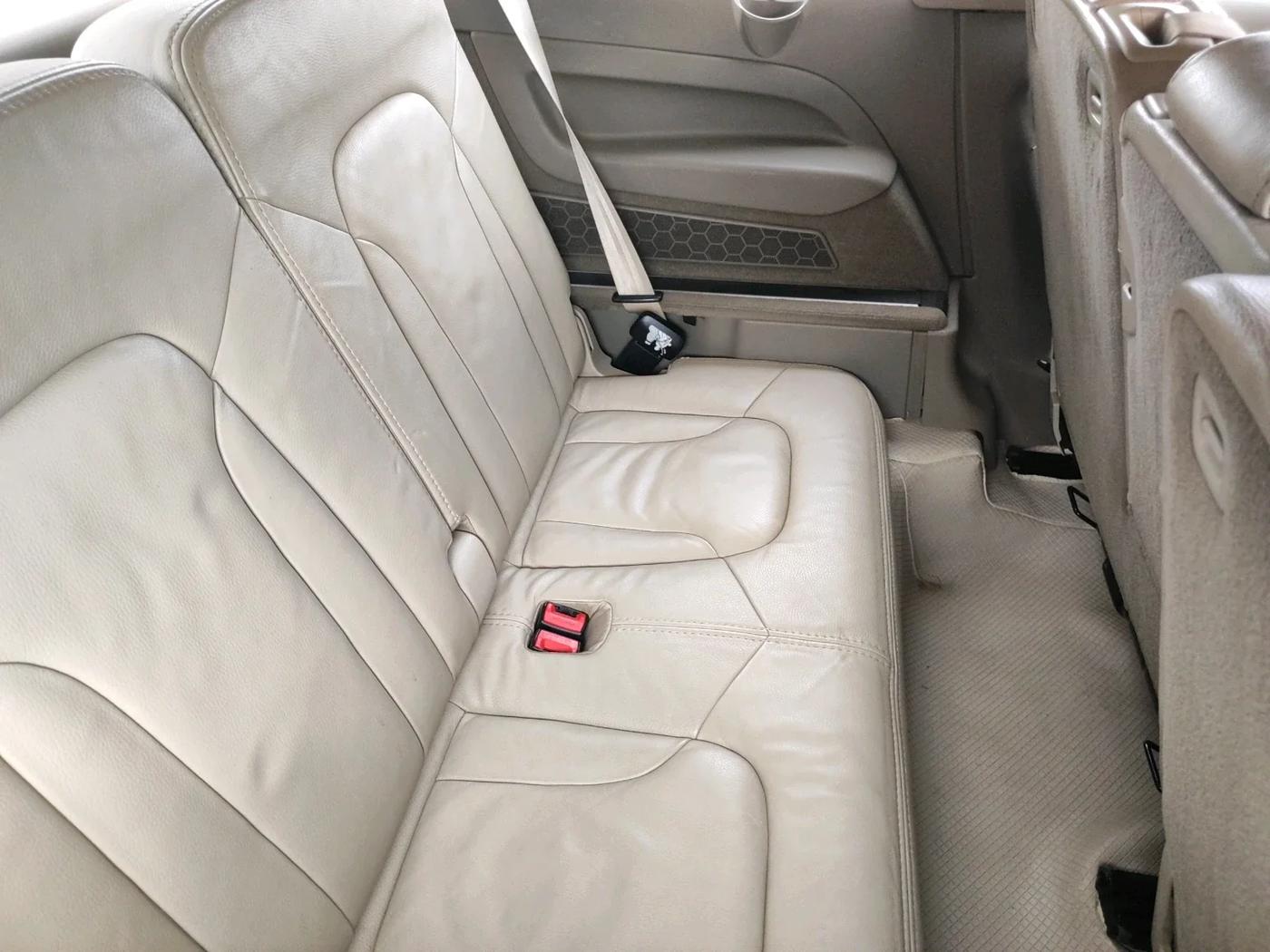 2011 Audi Q7 3.0 TDI QUATTRO, Diesel, Automatic, 1,24,142 km, interior