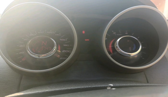 2014 Mahindra XUV500 W8, Diesel, Manual, 2,19,747 km, interior