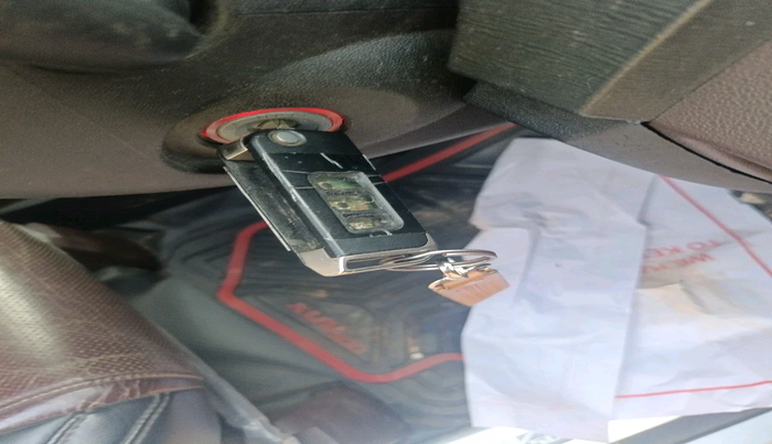 2014 Mahindra XUV500 W8, Diesel, Manual, 2,19,747 km, interior