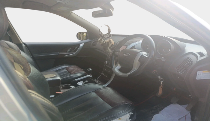 2014 Mahindra XUV500 W8, Diesel, Manual, 2,19,747 km, interior