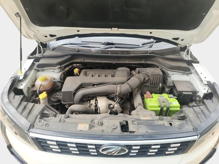 2020 Mahindra XUV300 W6 1.5 DIESEL AMT, Diesel, Automatic, 82,988 km, exterior
